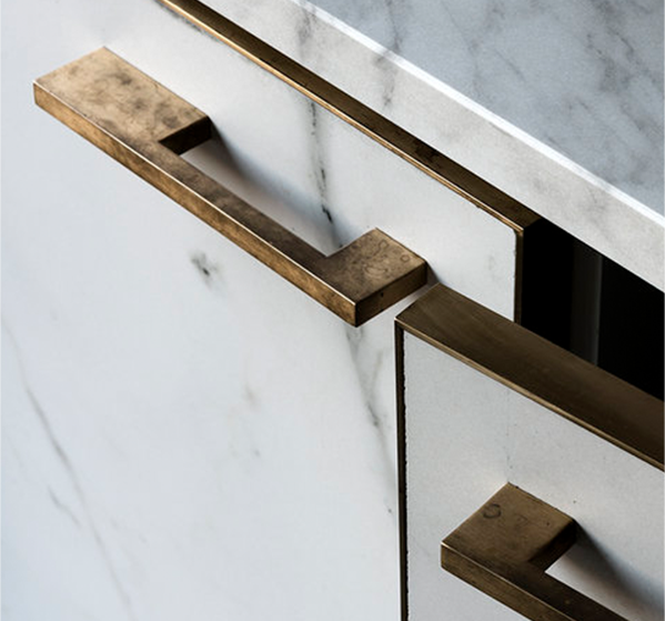 Blade Hardware